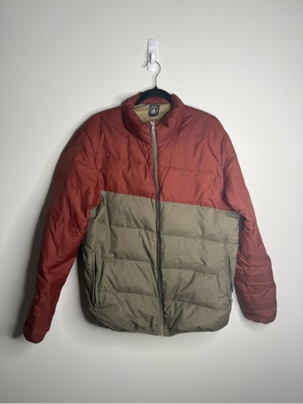 Volcom Two-Tone Rust and Olive Puffer Jacket size large